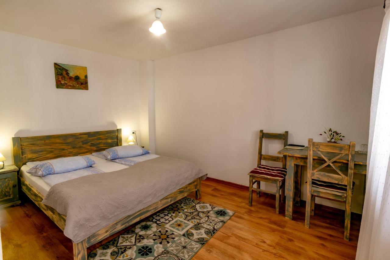 ホテル Casa Adalmo シギショアラ エクステリア 写真