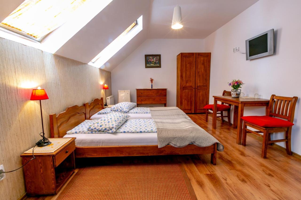 ホテル Casa Adalmo シギショアラ エクステリア 写真