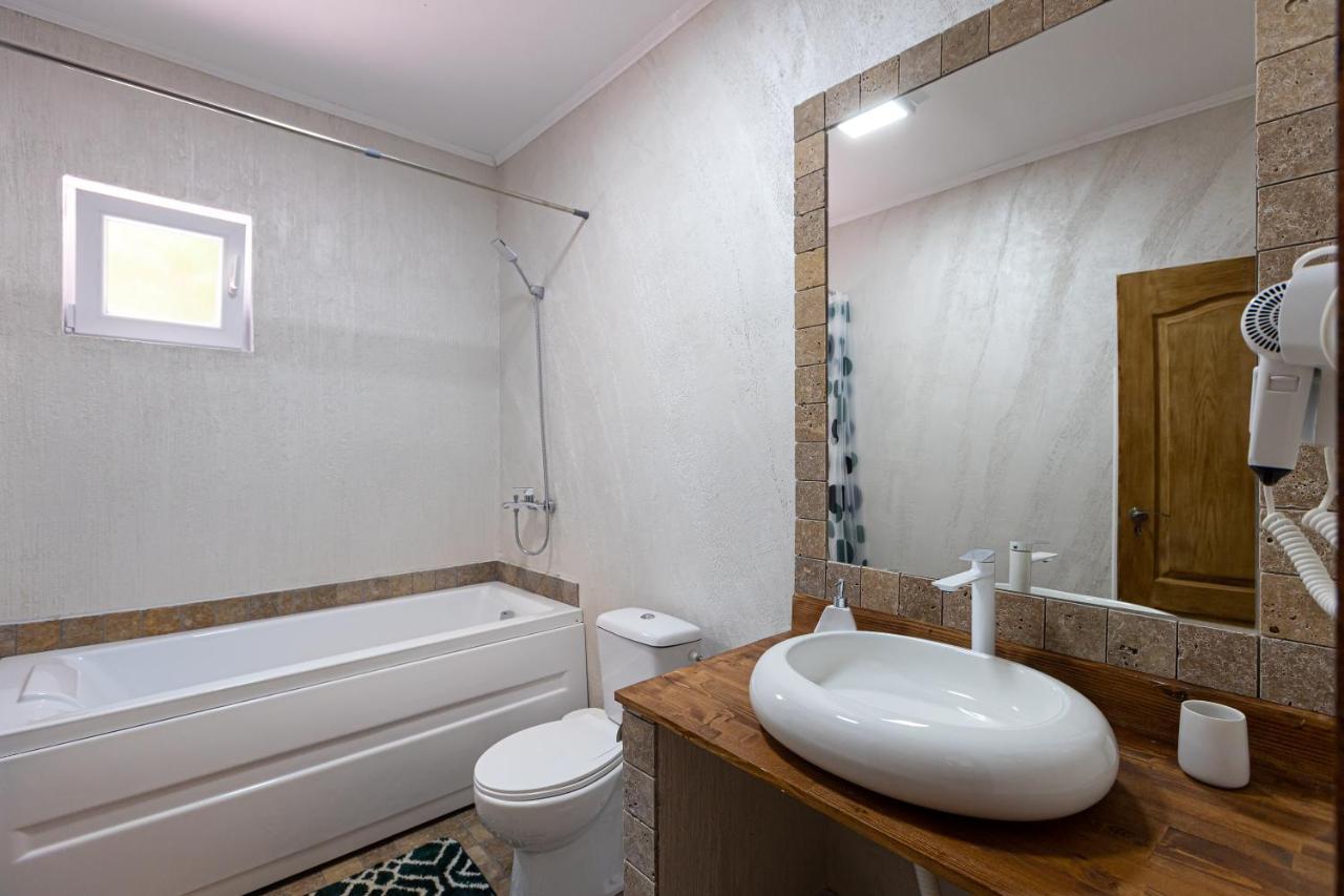 ホテル Casa Adalmo シギショアラ エクステリア 写真